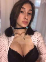 Большие бубсы Алисы