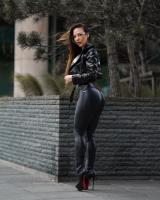 Girls in Leggings / Девушки в легинсах